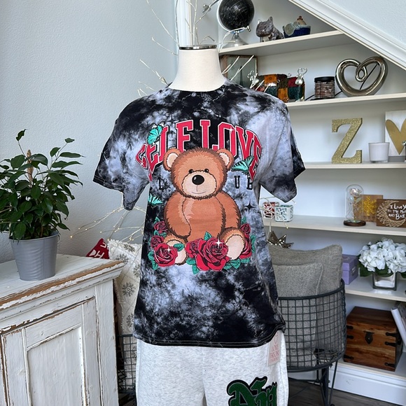 Gildan Tops - Self Love club NWT